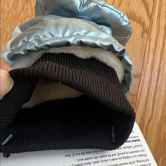 New! Isotoner women’s L/XL Blue  snow/rain repellent fleece lined gloves. - Picture 6 of 8